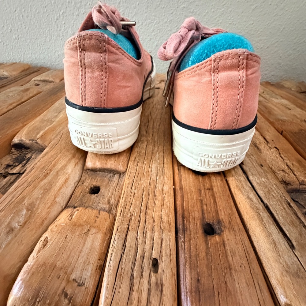Converse Platform Sneakers Size 9 Pink Suede Chuck Taylor All Star Low Top - Picture 2 of 5